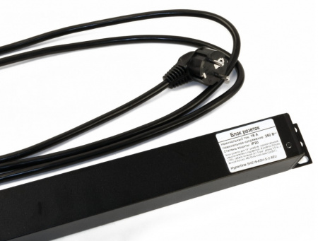 Hyperline SHE19-8SH-S-2.5EU Блок розеток для 19