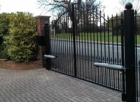 AX402306 - Привод 230 В линейный, самоблокирующийся, с энкодером и механическими упорами Фото